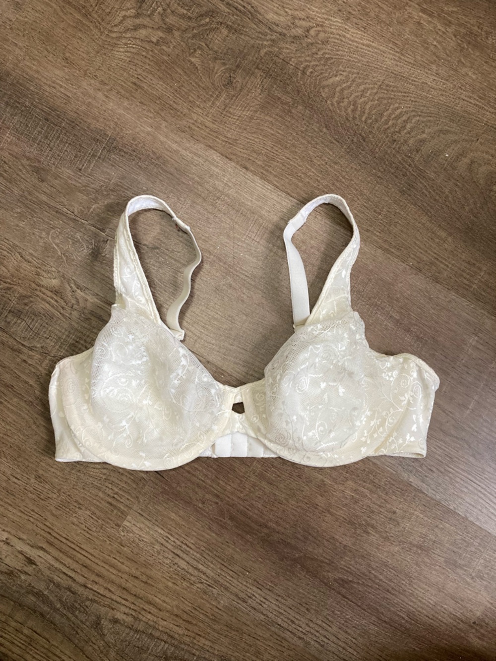 Unbranded Women's Bra Unlined White T Shirt Bra Underwired Size 36C